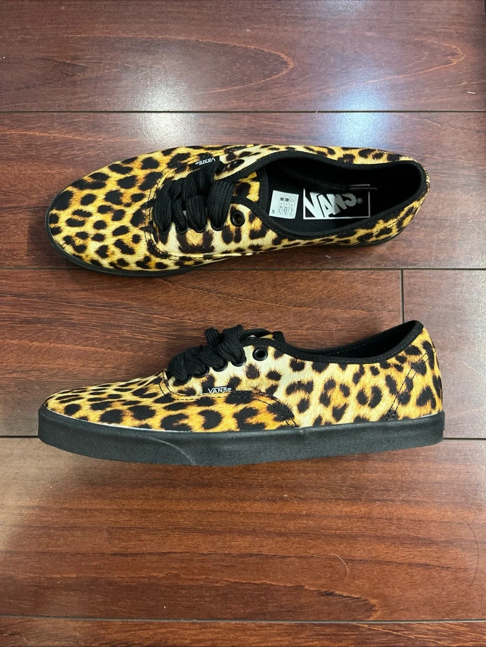 Womens 8.5 Vans Authentic Lowpro Leopard Print Low Top Shoe Sneaker New HALF BOX